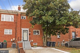 5207 Deal Dr, Oxon Hill, MD 20745