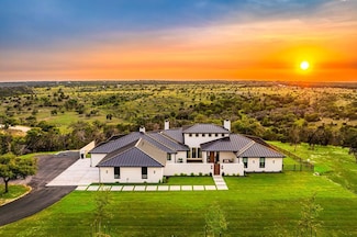201 Horizon Blvd, Kerrville, TX 78028