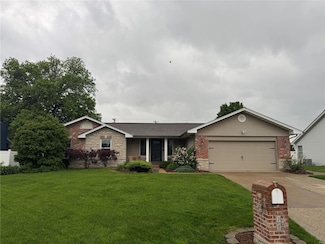22 Hillcrest Estates Ln, Saint Peters, MO 63376