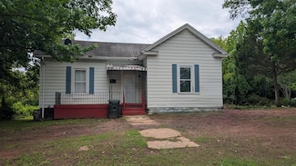 633 Kemper Rd, Danville, VA 24541