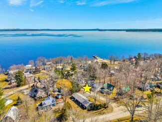 45 Clinton Ave, Northport, ME 04849