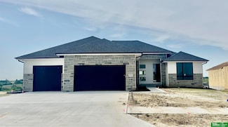 5420 N 213th St, Elkhorn, NE 68022