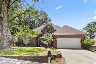 129 Saint Charles Dr, Helena, AL 35080