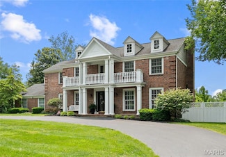9800 Countryshire Place, Saint Louis, MO 63141