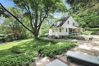 200 Millwood Rd, Chappaqua, NY 10514