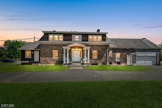868 Goffle Rd, Hawthorne, NJ 07506