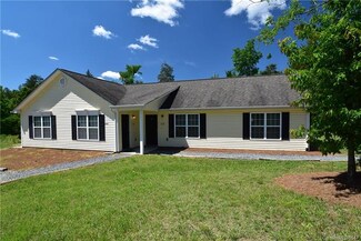 13836 Circle Dr, Charlotte, NC 28262