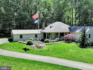 5150 Chestnut Grove Rd, Spring Grove, PA 17362