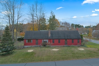 4 Pickett Ln, Greenfield, MA 01301