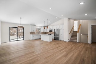 2140 Arkwright St, Maplewood, MN 55117
