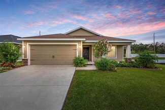 353 St Georges Cir, Eagle Lake, FL 33839