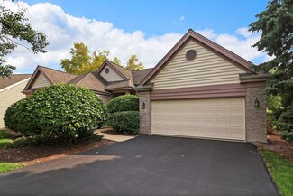 4 Riviera Ct, Lake In the Hills, IL 60156