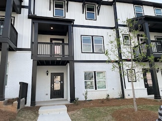 1112 Knoxboro Ln, Woodstock, GA 30188