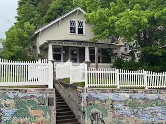 257 Main St, North Creek, NY 12853