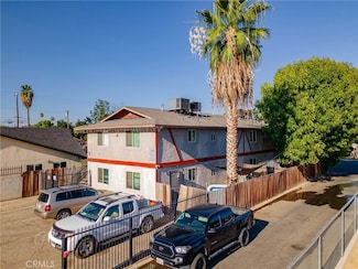 1102 Gage St, Bakersfield, CA 93305
