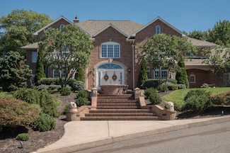 207 Salinger Close, Moosic, PA 18507