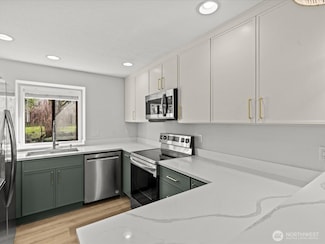 9920 NE 119th St Unit 310, Kirkland, WA 98034