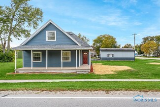 135 First St, Clay Center, OH 43408