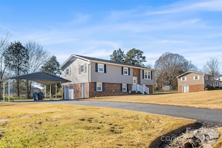 3261 Tolley St, Claremont, NC 28610