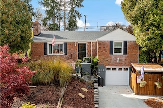 3 Cypress Dr, Carnegie, PA 15106