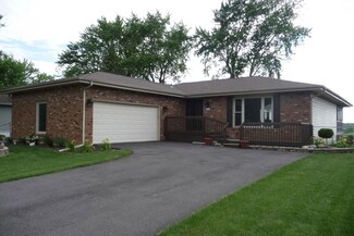 3911 Brookside Dr, Crown Point, IN 46307