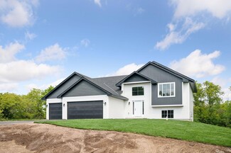 79 Sims Rd NW, Oak Grove, MN 55011
