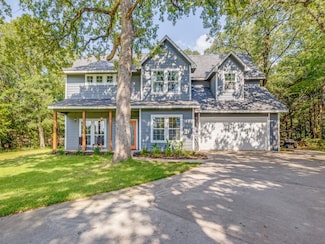 203 Pueblo Dr, Gainesville, TX 76240