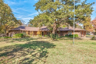 1801 Jessie James Dr, Edmond, OK 73034