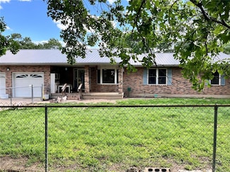 12241 Pipeline Rd, Bourbon, MO 65441