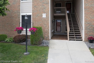 1660 River Rd Unit 7, Marysville, MI 48040