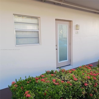 5181 W Oakland Park Blvd Unit 112, Lauderdale Lakes, FL 33313