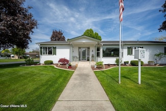 8407 N Dogwood Ln, Hayden, ID 83835