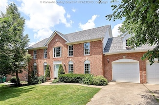 43 Cedar Dr, Hurricane, WV 25526