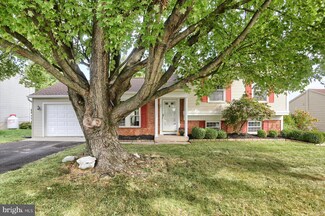 80 Honeysuckle Dr, Mechanicsburg, PA 17050