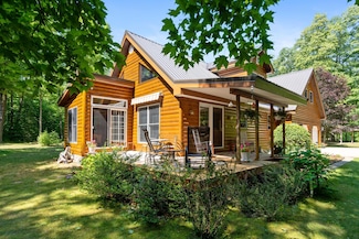 8455 Paradise Trail, Carp Lake, MI 49718