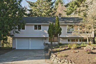 641 Eagle Cliff Rd NE, Bainbridge Island, WA 98110