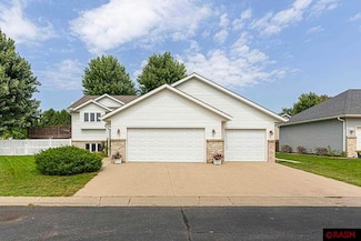 14 14 Fox Trail, North Mankato, MN 56003
