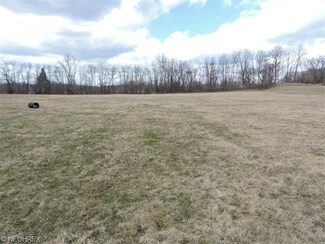 1111 Faircrest St SE, Canton, OH 44707