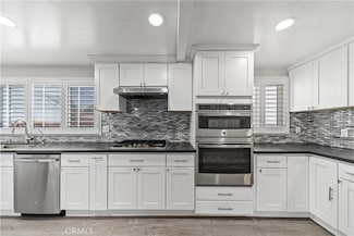 15439 Studebaker Rd, Norwalk, CA 90650