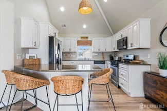 8 Joy Rd, Manahawkin, NJ 08050