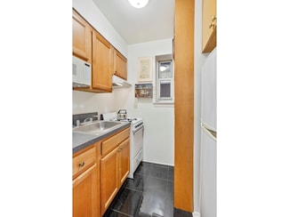 538 E 84th St Unit 2C, New York, NY 10028