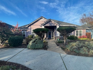 268 Robert Trent Jones Blvd, Eagle Point, OR 97524