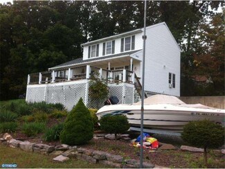 1983 Moccasin Dr, Auburn, PA 17922