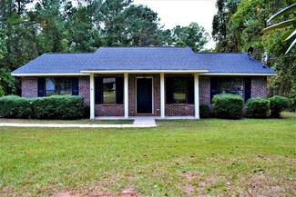 53 Walkabout Ranch Rd, Daviston, AL 36256