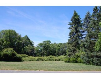 00 High St, South Dartmouth, MA 02748