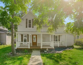521 S Maple St, Ottawa, KS 66067