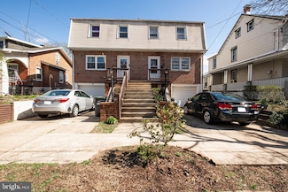 61 Pennsylvania Ave, Phoenixville, PA 19460