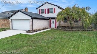 42697 Redfern St, Canton, MI 48187