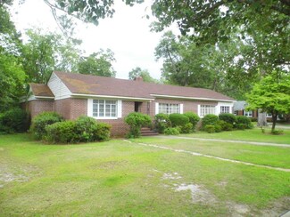 400 W Main St, Latta, SC 29565