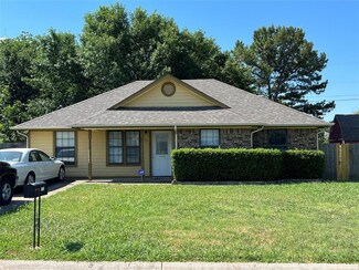 207 Brook Cir, Krum, TX 76249